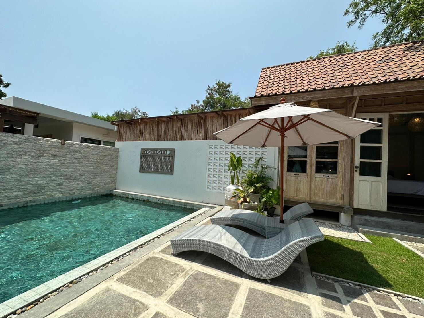 Villa S Хуа Хин Екстериор снимка