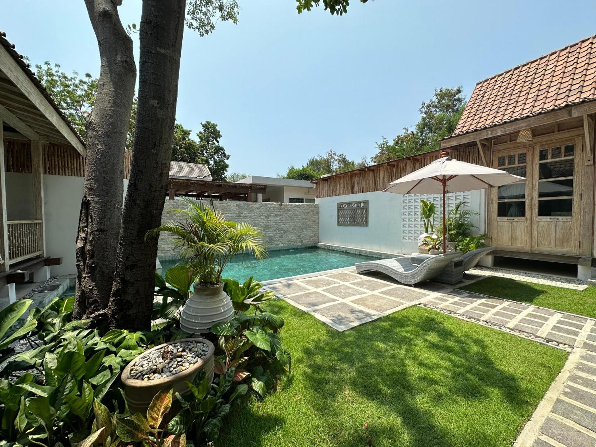 Villa S Хуа Хин Екстериор снимка